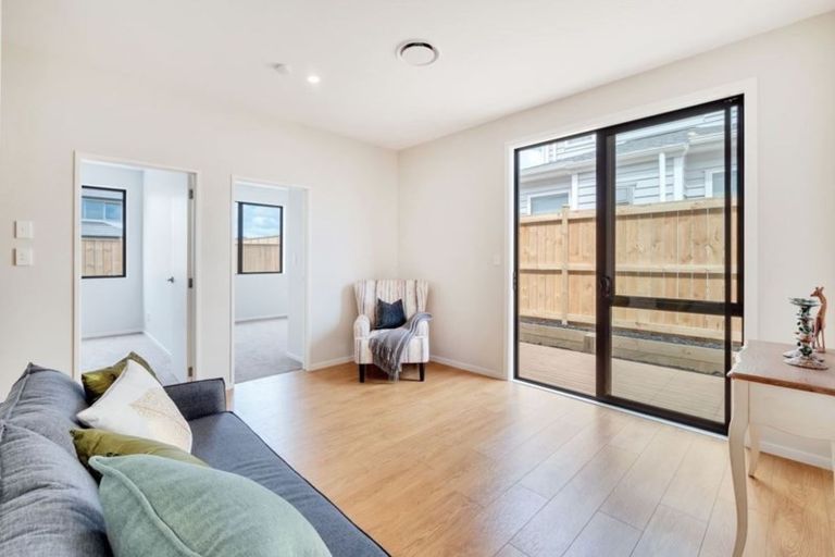 Photo of property in 14 Papareia Road, Karaka, Papakura, 2113