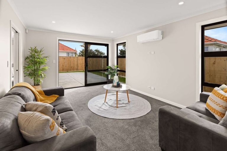 Photo of property in 17a Queenwood Road, Levin, 5510