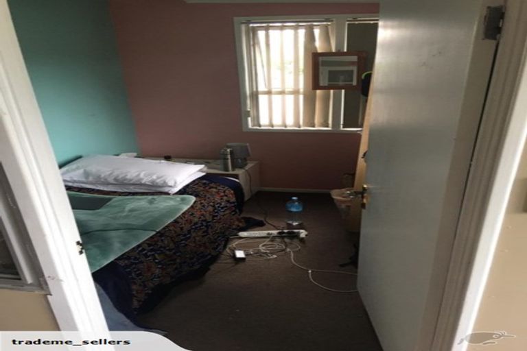 Photo of property in 15 Kiernan Place, Kelston, Auckland, 0602