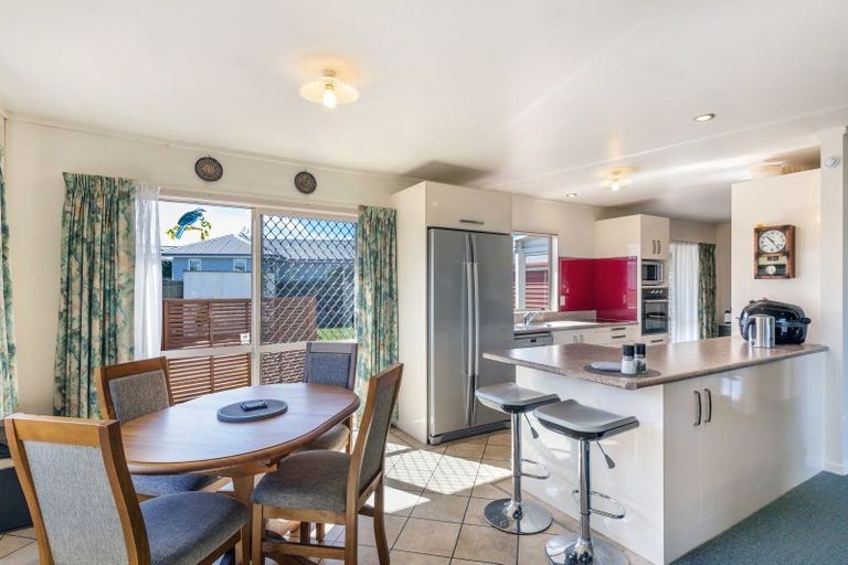 Photo of property in 32 Grace Crescent, Richmond Heights, Taupo, 3330