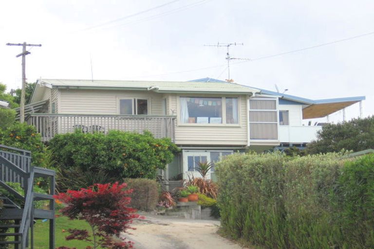 Photo of property in 16 Kaharoa Avenue, Omokoroa, 3114