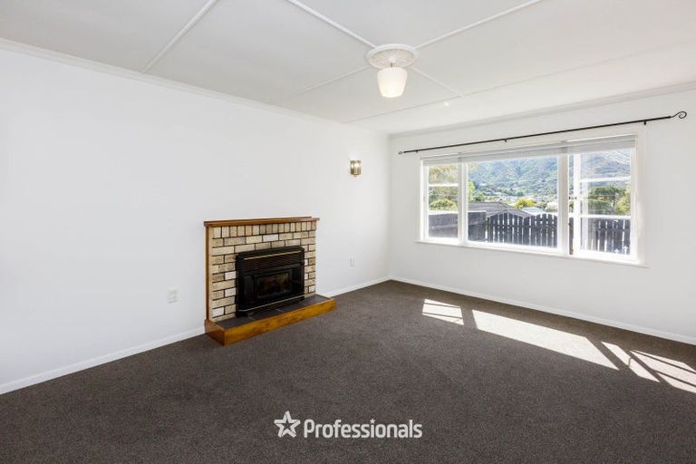 Photo of property in 161 Wellington Road, Wainuiomata, Lower Hutt, 5014
