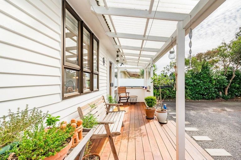 Photo of property in 70 Kapiti Road, Paraparaumu, 5032