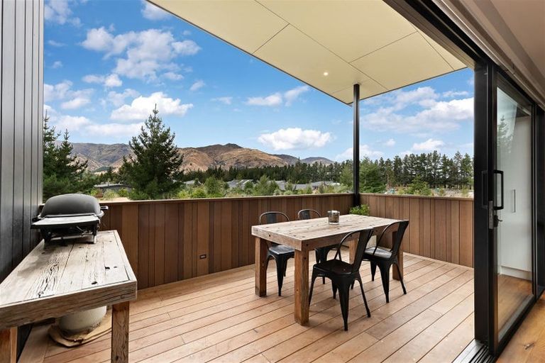 Photo of property in 17 Sam John Place, Lake Hawea, Wanaka, 9382