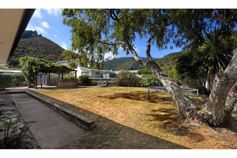 Photo of property in 9 Burn Place, The Brook, Nelson, 7010