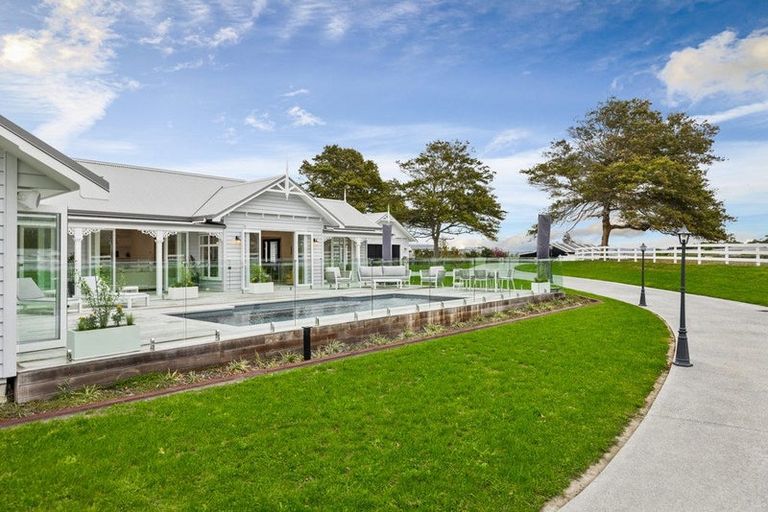 Photo of property in 21 Diamond Lane, Riverhead, 0793