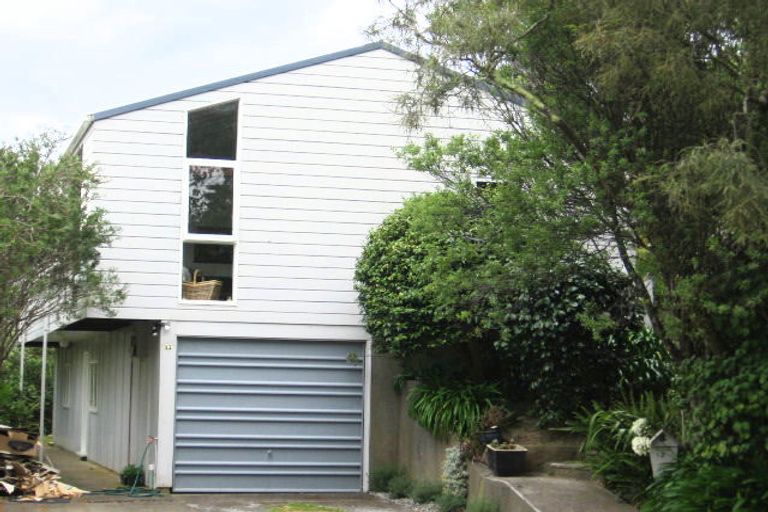 Photo of property in 12 Kamla Way, Khandallah, Wellington, 6035