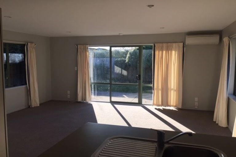 Photo of property in 9d Lindon Street, Rangiora, 7400