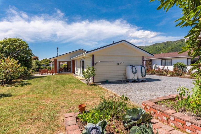 Photo of property in 46 Sylvan Avenue, Waikanae, 5036
