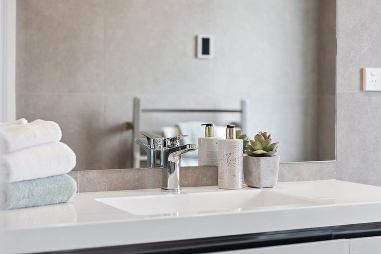 Photo of property in 35 Hayfield Way, Karaka, Papakura, 2113