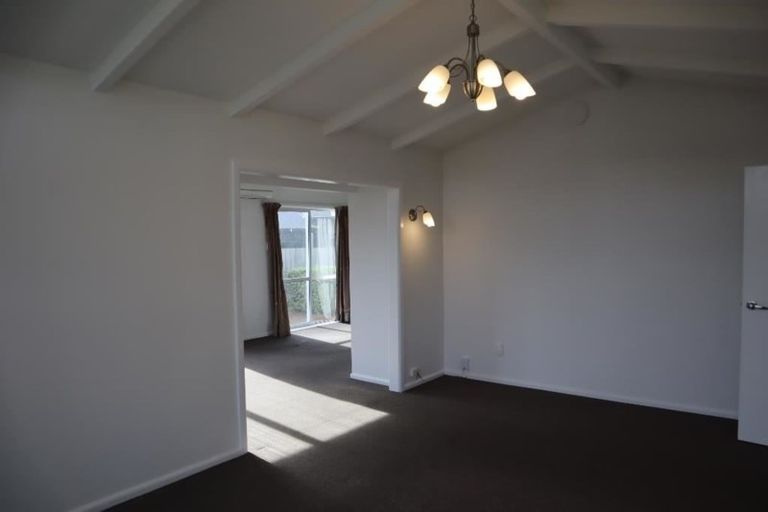 Photo of property in 66 Staveley Street, Avonhead, Christchurch, 8042