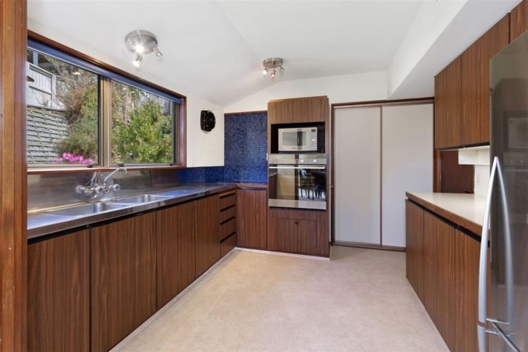 Photo of property in 2 Glenview Terrace, Saint Martins, Christchurch, 8022