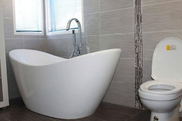 Photo of property in 29 Santiago Crescent, Unsworth Heights, Auckland, 0632