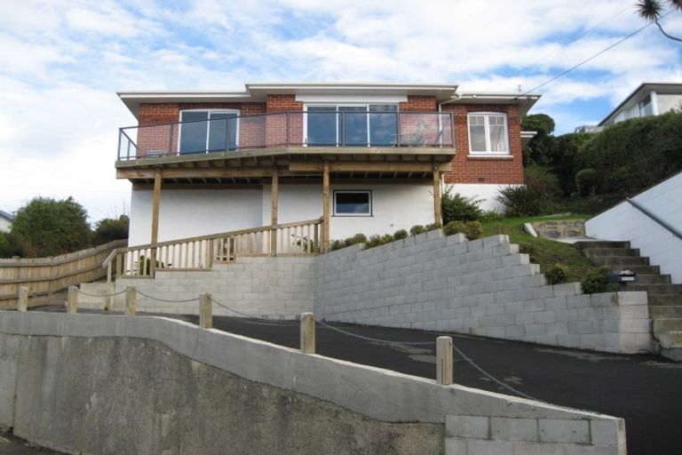 Photo of property in 106 Ravenswood Road, Saint Clair, Dunedin, 9012