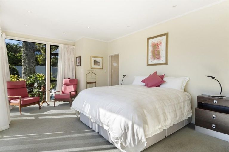 Photo of property in 19 Sylvan Park Avenue, Milford, Auckland, 0620