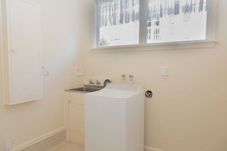 Photo of property in 65 Parkstone Avenue, Ilam, Christchurch, 8041