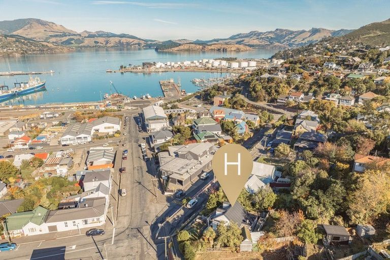 Photo of property in 1 Coleridge Terrace, Lyttelton, 8082