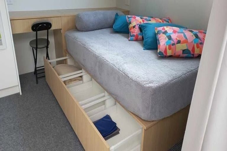 Photo of property in 1/56 Kiwi Esplanade, Mangere Bridge, Auckland, 2022