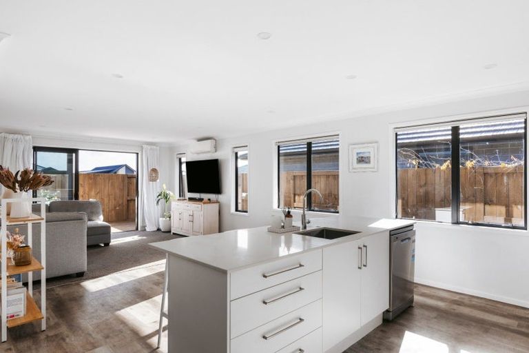 Photo of property in 7 Tamapahore Boulevard, Papamoa Beach, Papamoa, 3118