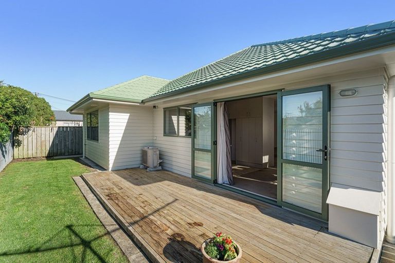 Photo of property in 6 Waihurihia Street, Otaki, 5512