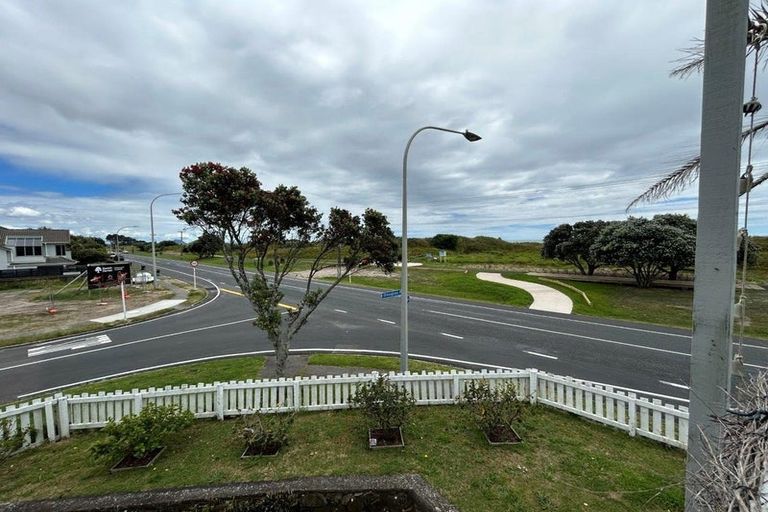 Photo of property in 654 Papamoa Beach Road, Papamoa Beach, Papamoa, 3118