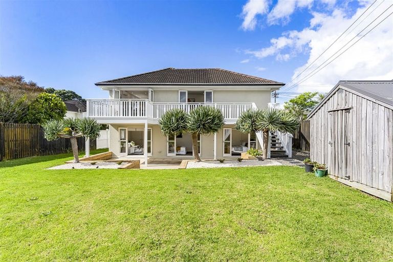 Photo of property in 130 Aberdeen Road, Campbells Bay, Auckland, 0620
