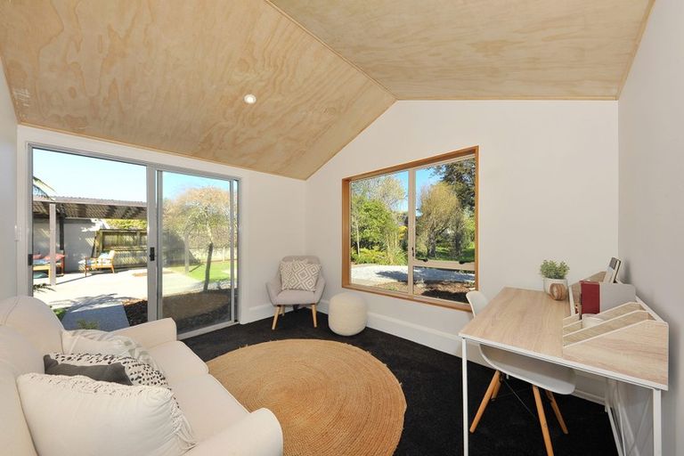 Photo of property in 19 Palmside Street, Somerfield, Christchurch, 8024