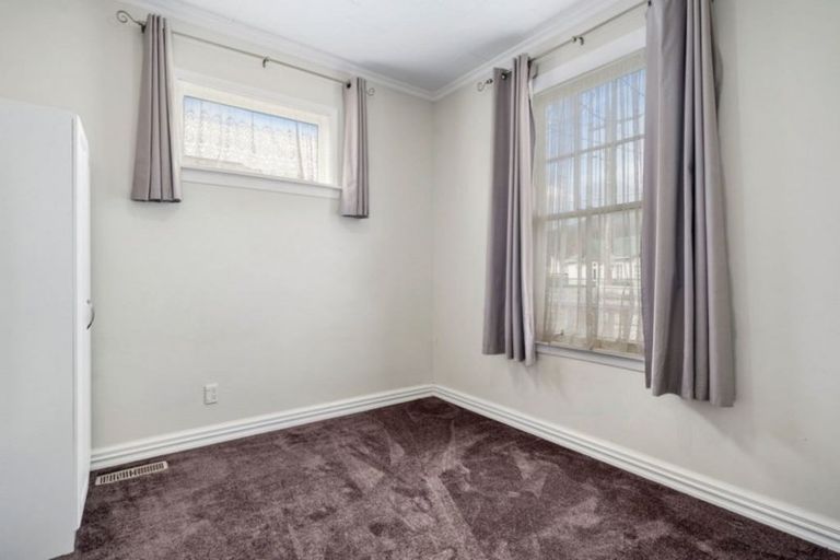 Photo of property in 49 Awamutu Grove, Waiwhetu, Lower Hutt, 5010