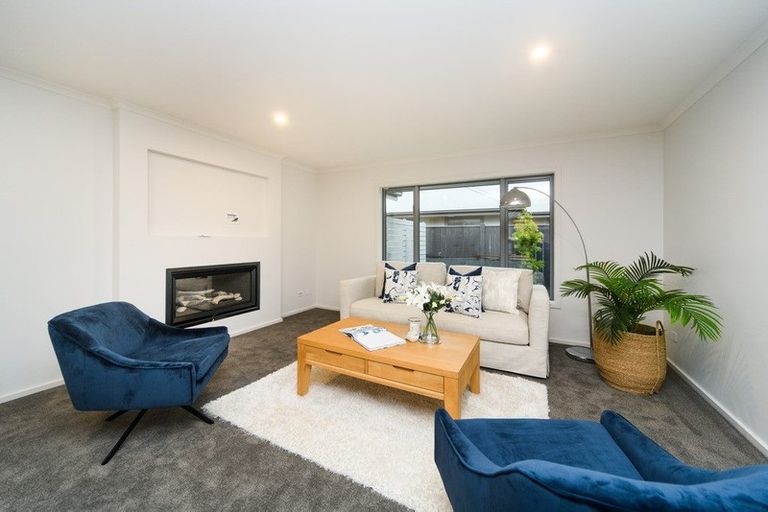 Photo of property in 48 Weston Avenue, Roslyn, Palmerston North, 4414