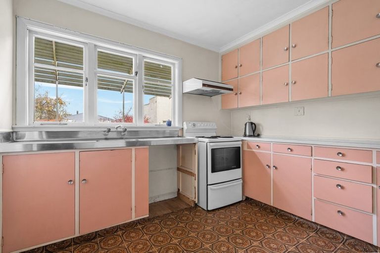 Photo of property in 25 Victoria Street, Carterton, 5713