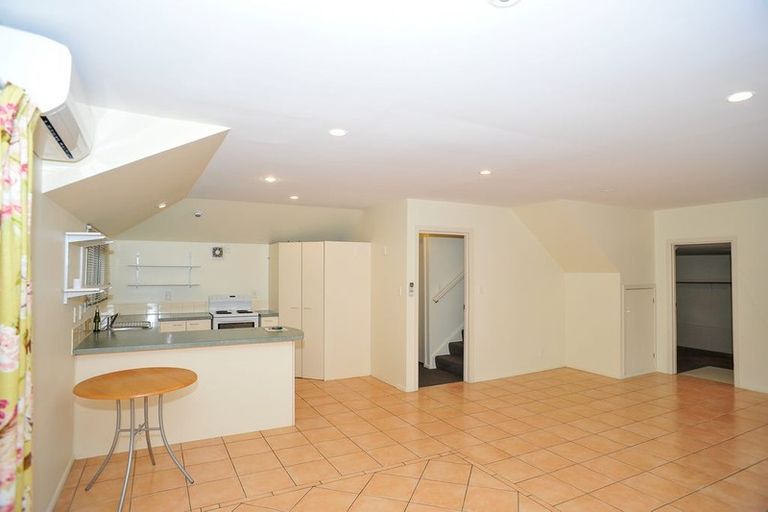 Photo of property in 2/4 Sheldon Street, Woolston, Christchurch, 8023