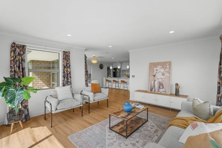Photo of property in 8 Constance Place, Aidanfield, Christchurch, 8025