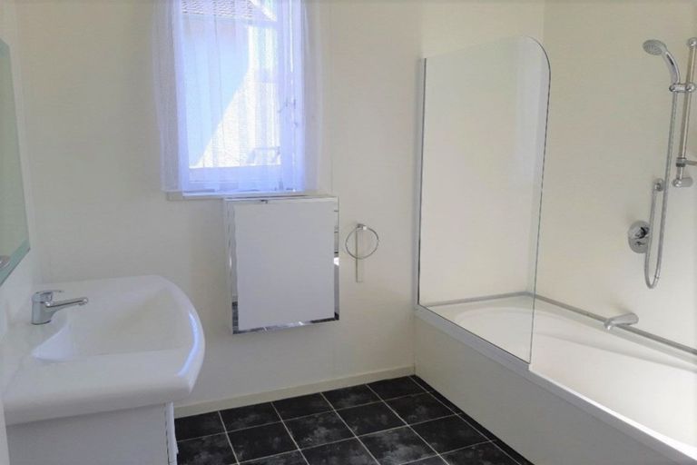 Photo of property in 21 Donald Street, Regent, Whangarei, 0112