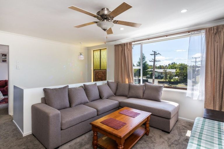 Photo of property in 15 Kotare Street, Hilltop, Taupo, 3330