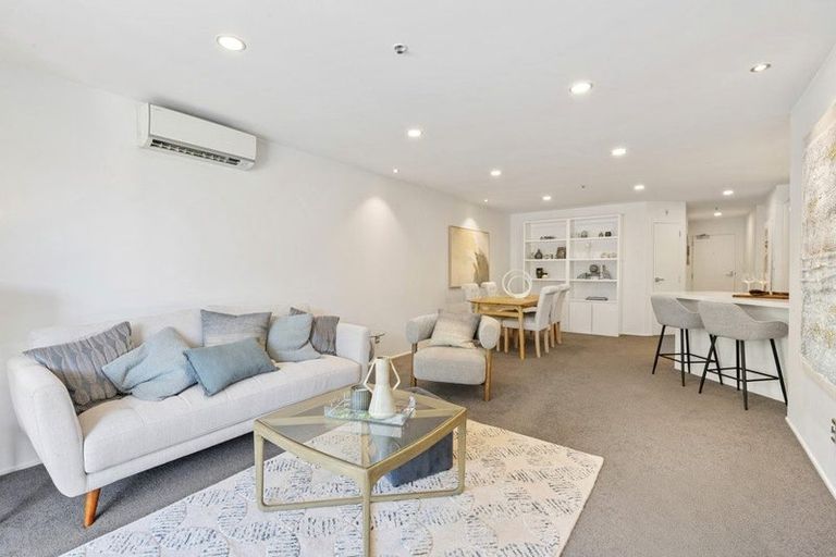 Photo of property in 175h Hurstmere Road, Takapuna, Auckland, 0622