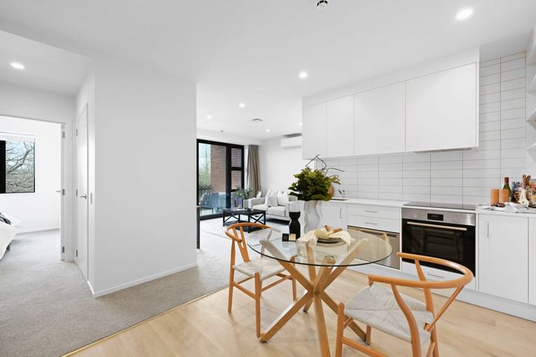 Photo of property in 33 Liverpool Street, Levin, 5510