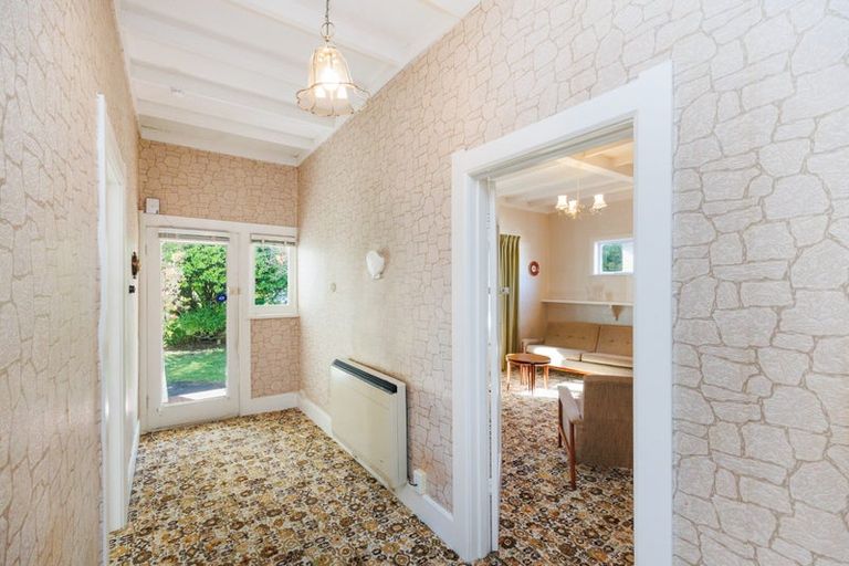 Photo of property in 18 Milverton Avenue, Hokowhitu, Palmerston North, 4410