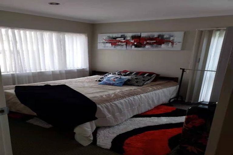 Photo of property in 1 Tavua Lane, Ranui, Auckland, 0612