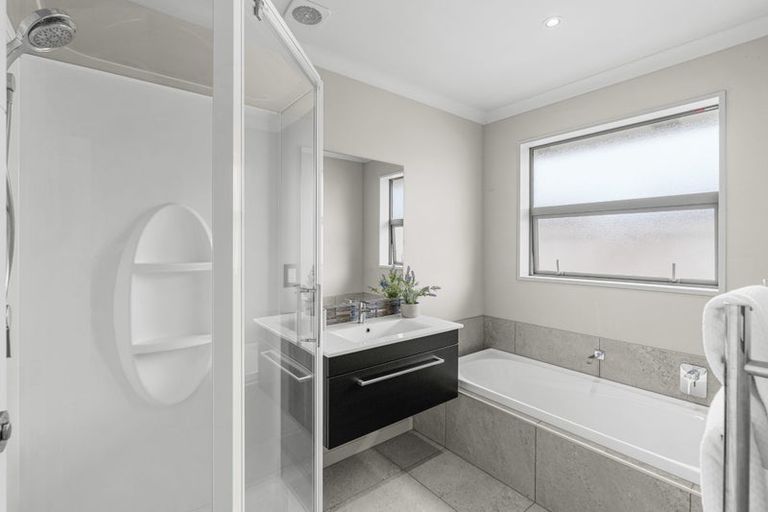 Photo of property in 8 Constance Place, Aidanfield, Christchurch, 8025