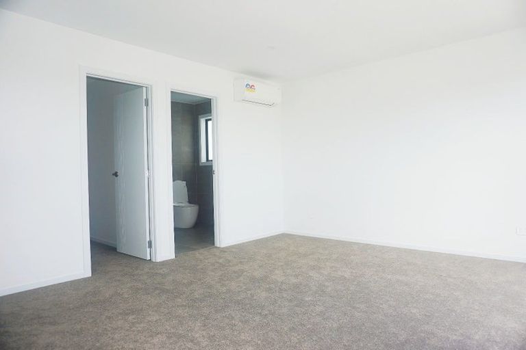 Photo of property in 1 Kea Road, Silverdale, 0932