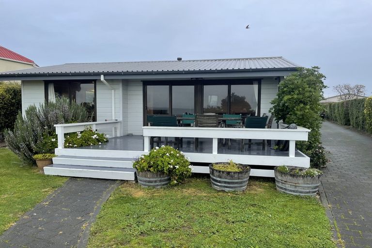 Photo of property in 132 Beach Road, Haumoana, 4102