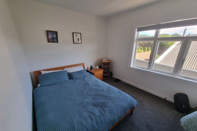 Photo of property in 50a The Parade, Island Bay, Wellington, 6023