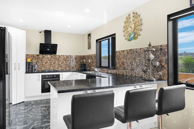 Photo of property in 2 Harry Richards Way, Pokeno, 2402