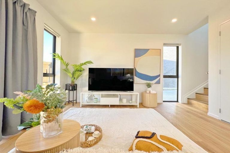 Photo of property in 321a Pakuranga Road, Pakuranga Heights, Auckland, 2010