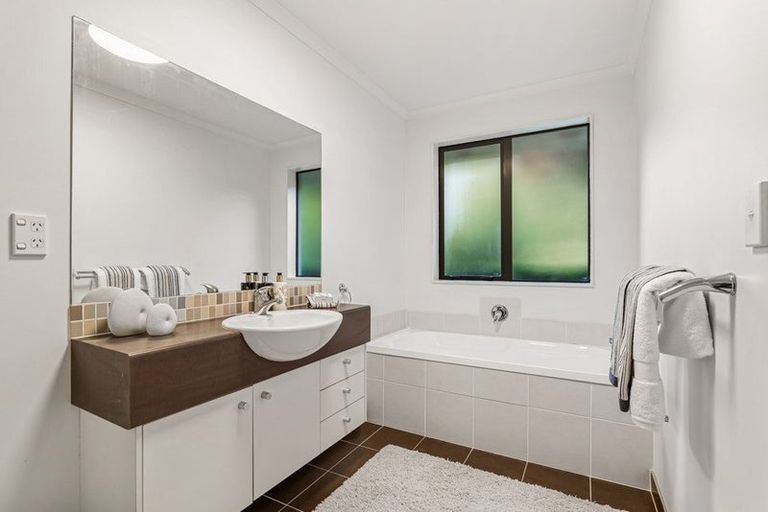 Photo of property in 3 Potter Road, Dairy Flat, Albany, 0792