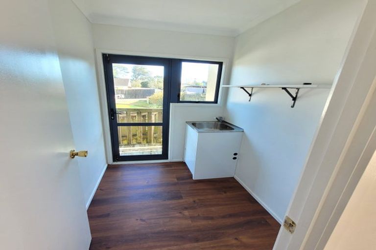 Photo of property in 81 Oreil Avenue, West Harbour, Auckland, 0618