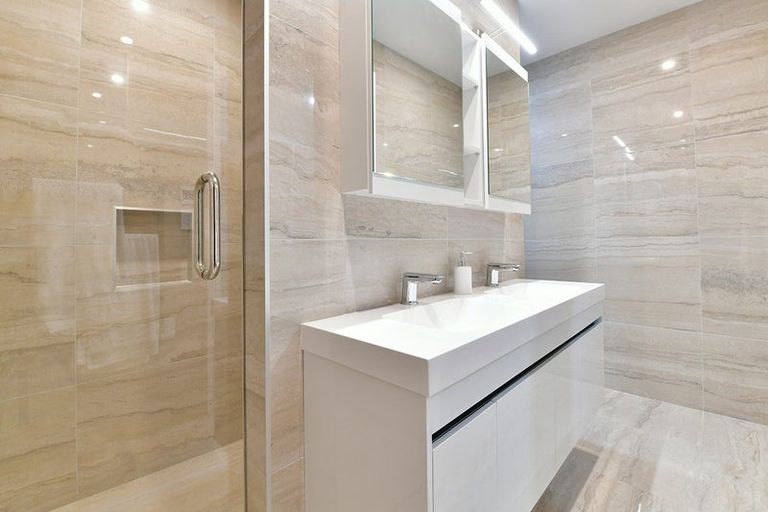 Photo of property in 11 Maturiki Drive, One Tree Point, 0118