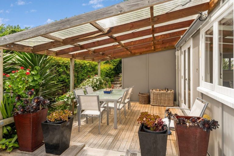 Photo of property in 74 Glen Road, Raumati South, Paraparaumu, 5032