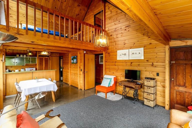 Photo of property in 5 Kaitake Place, Oakura, 4314