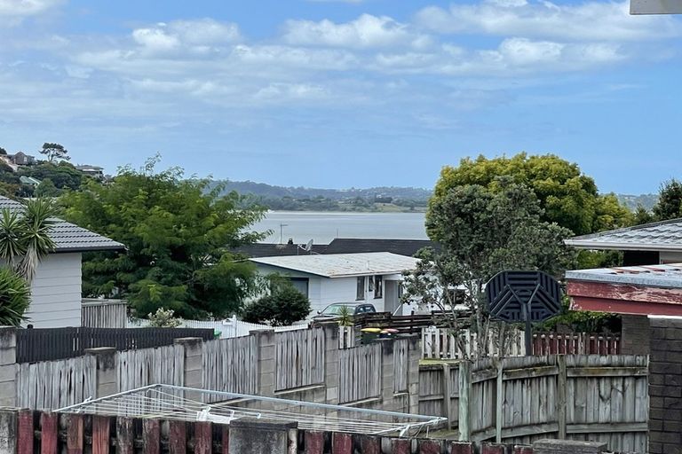 Photo of property in 14b Pipitea Place, Massey, Auckland, 0614